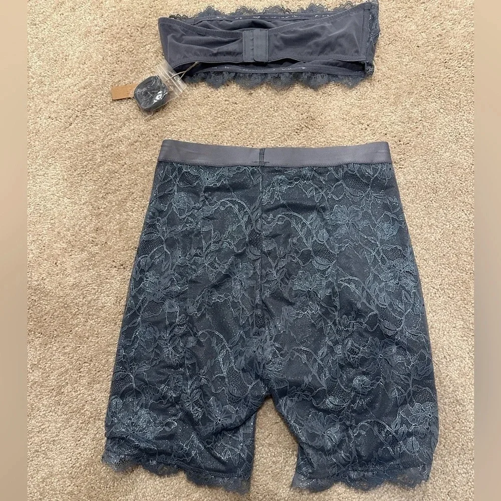 Skims Blue lace boxer shorts & bandeau bra set size small
